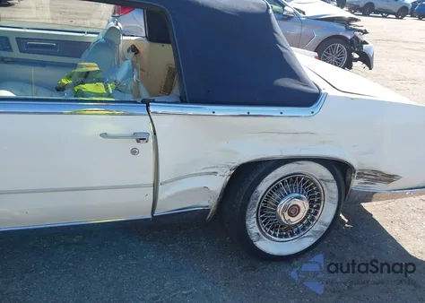 1984 Cadillac Eldorado Biarritz из США, поврежденный, VIN 1G6AL6785EE668545